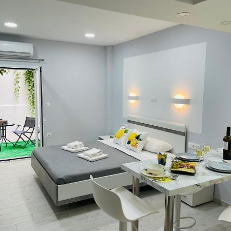 Lemoni Garden Apartment vipgreece Athen Exterior foto